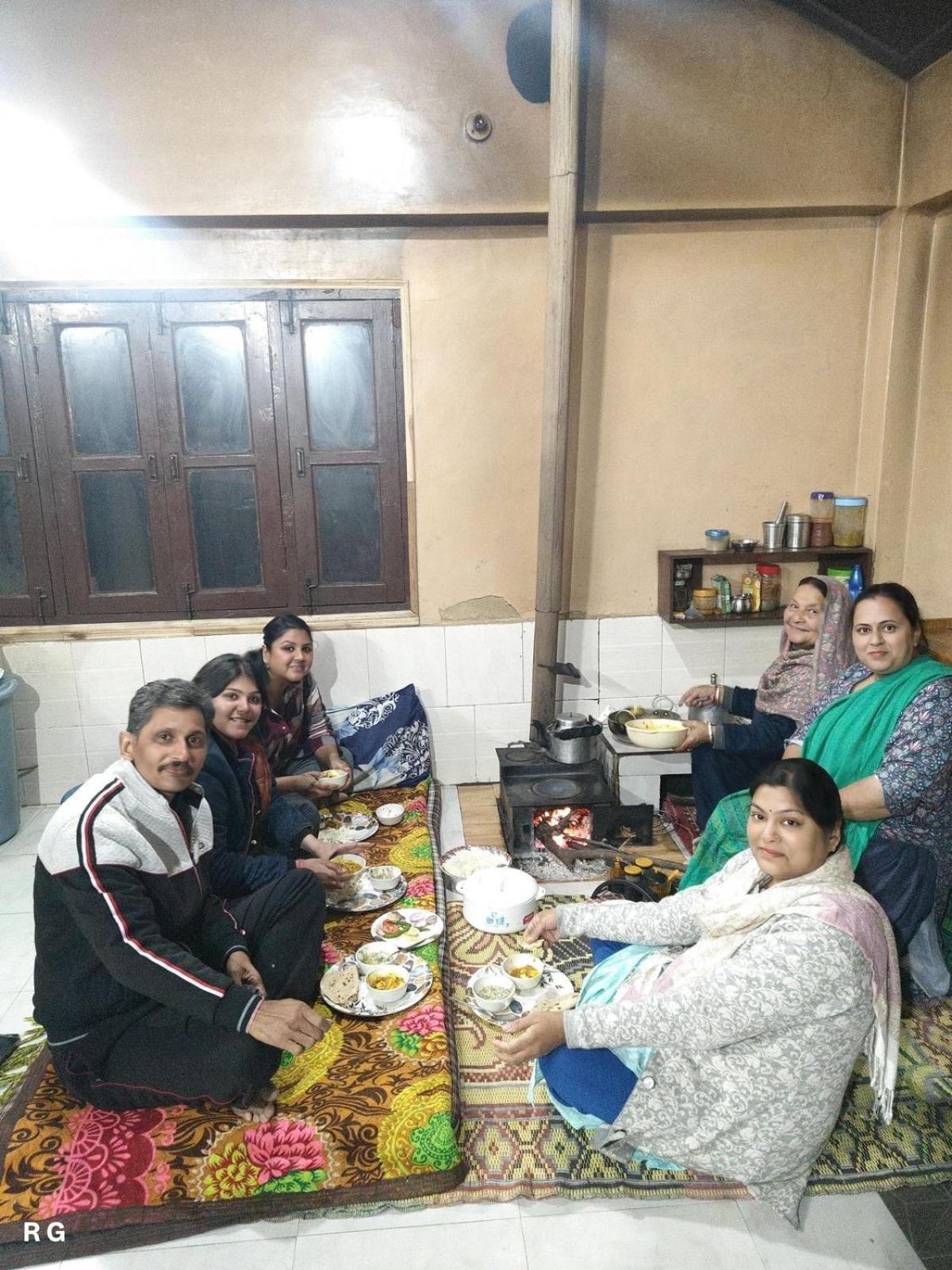 Aditya Homestay Dalhousie Exterior foto
